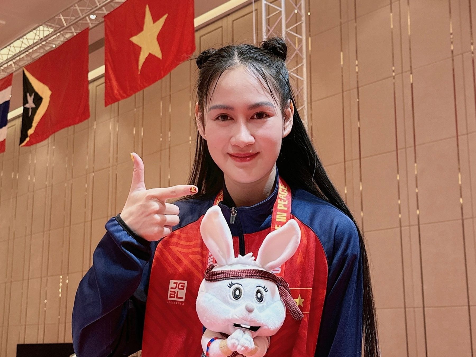 hot girl dau kiem anh 2