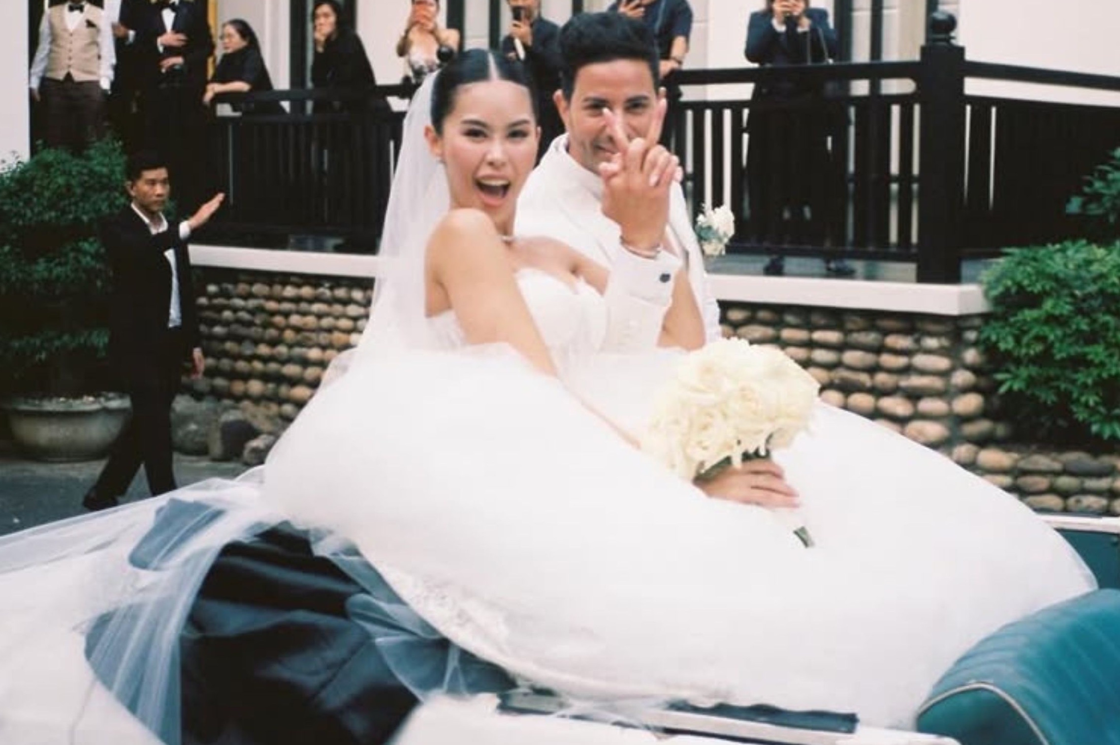 Rich kid Tien Nguyen he lo chuyen tinh lech tuoi voi chong goc Dubai hinh anh