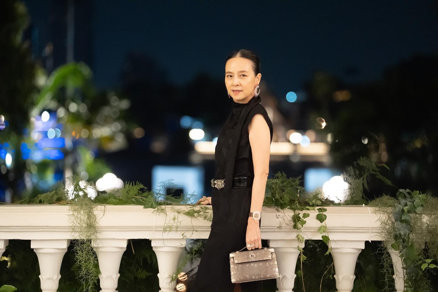 Madam Pang thoi tre anh 8