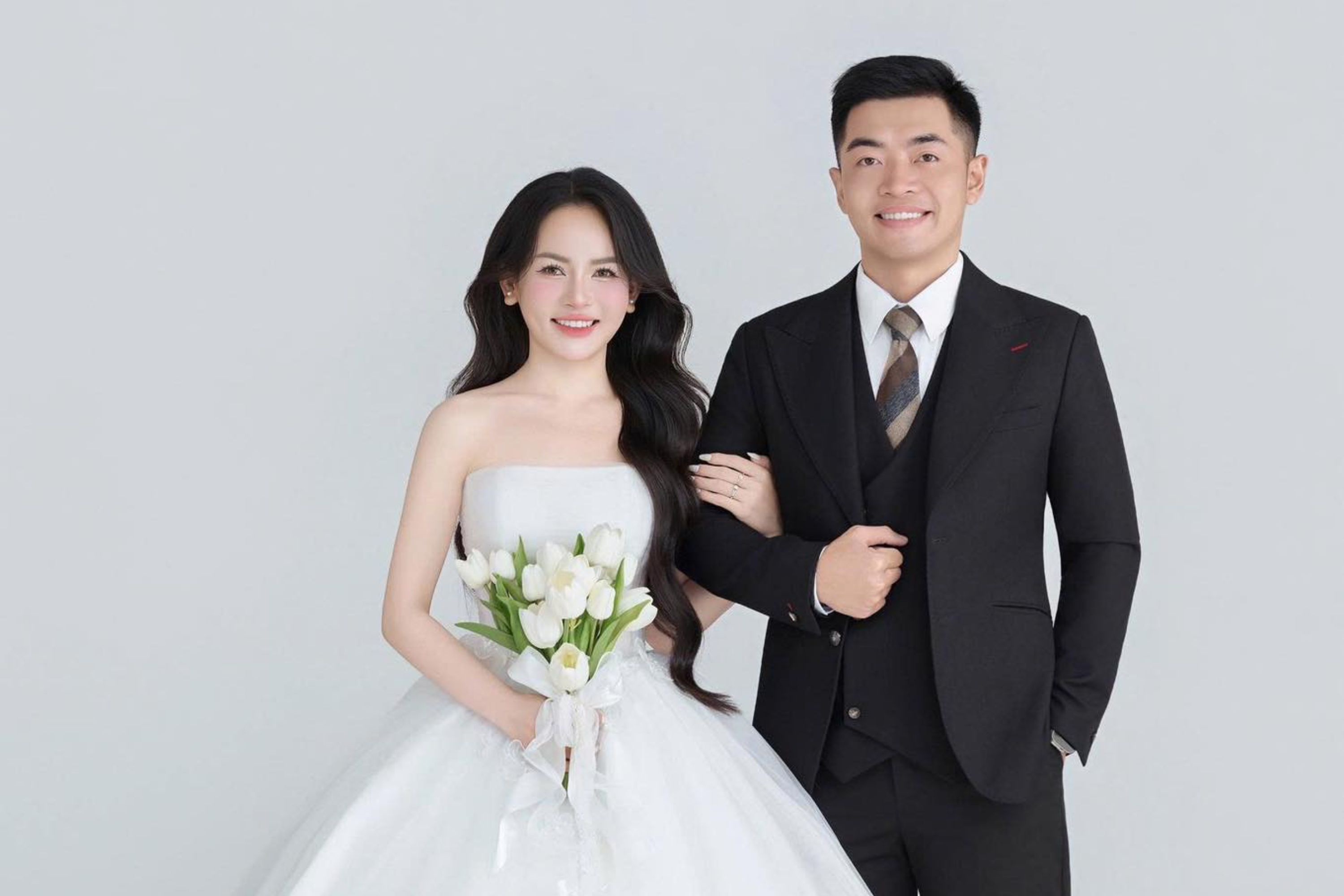 moi cuoi tren mang anh 1