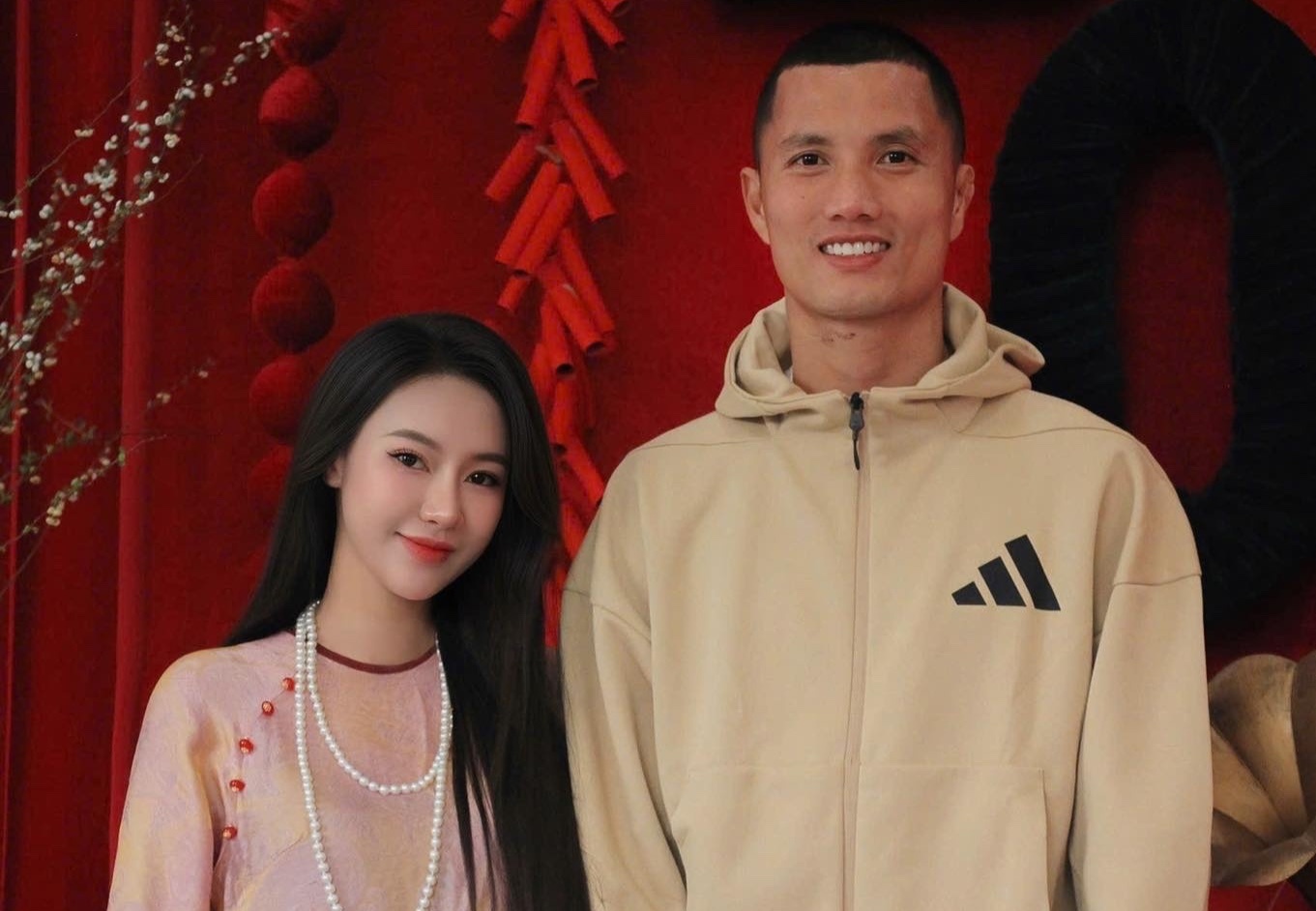 Dinh Trieu ky niem 3 nam cuoi, Van Hau khoe hinh vo o biet thu chuc ty hinh anh