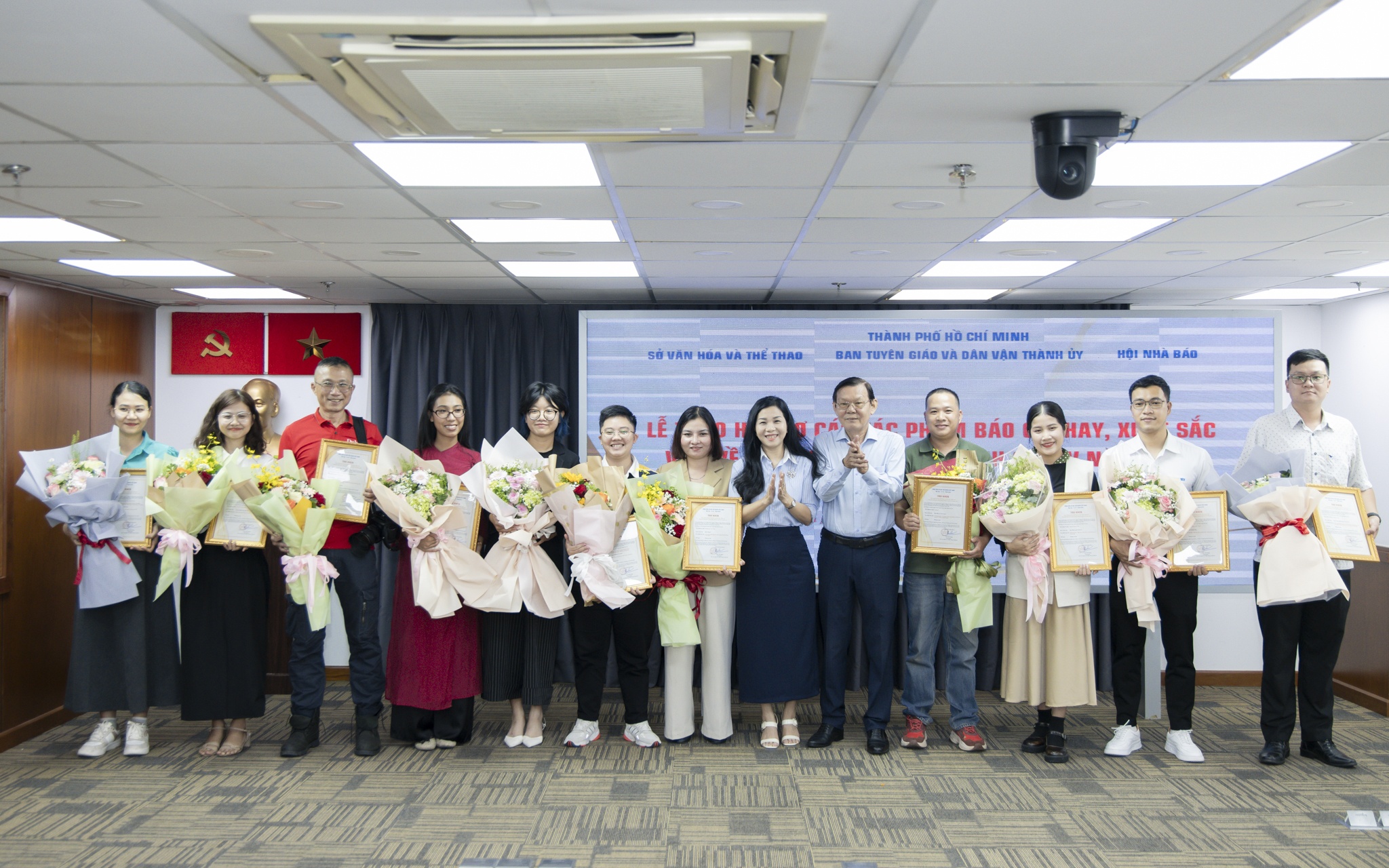 xuat sac viet ve TP.HCM anh 2