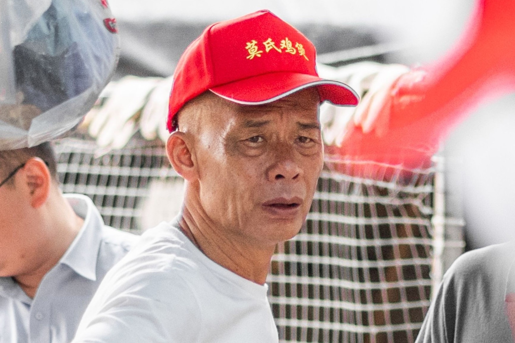 Quan lau ga 'van xin khach dung toi' ra thong bao khan hinh anh