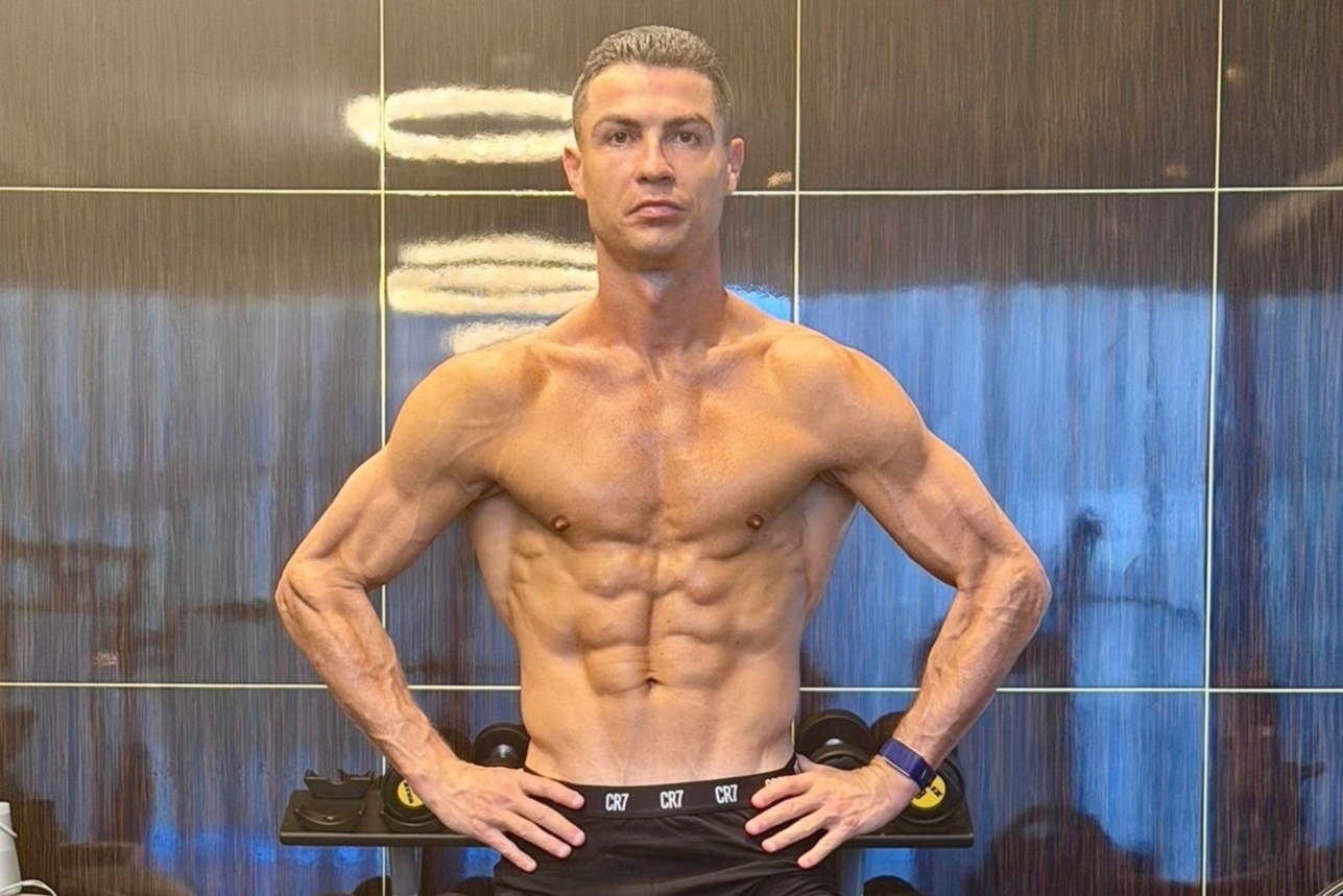 Bi mat giup Ronaldo co body 'nhu tac tuong' o tuoi 41  hinh anh