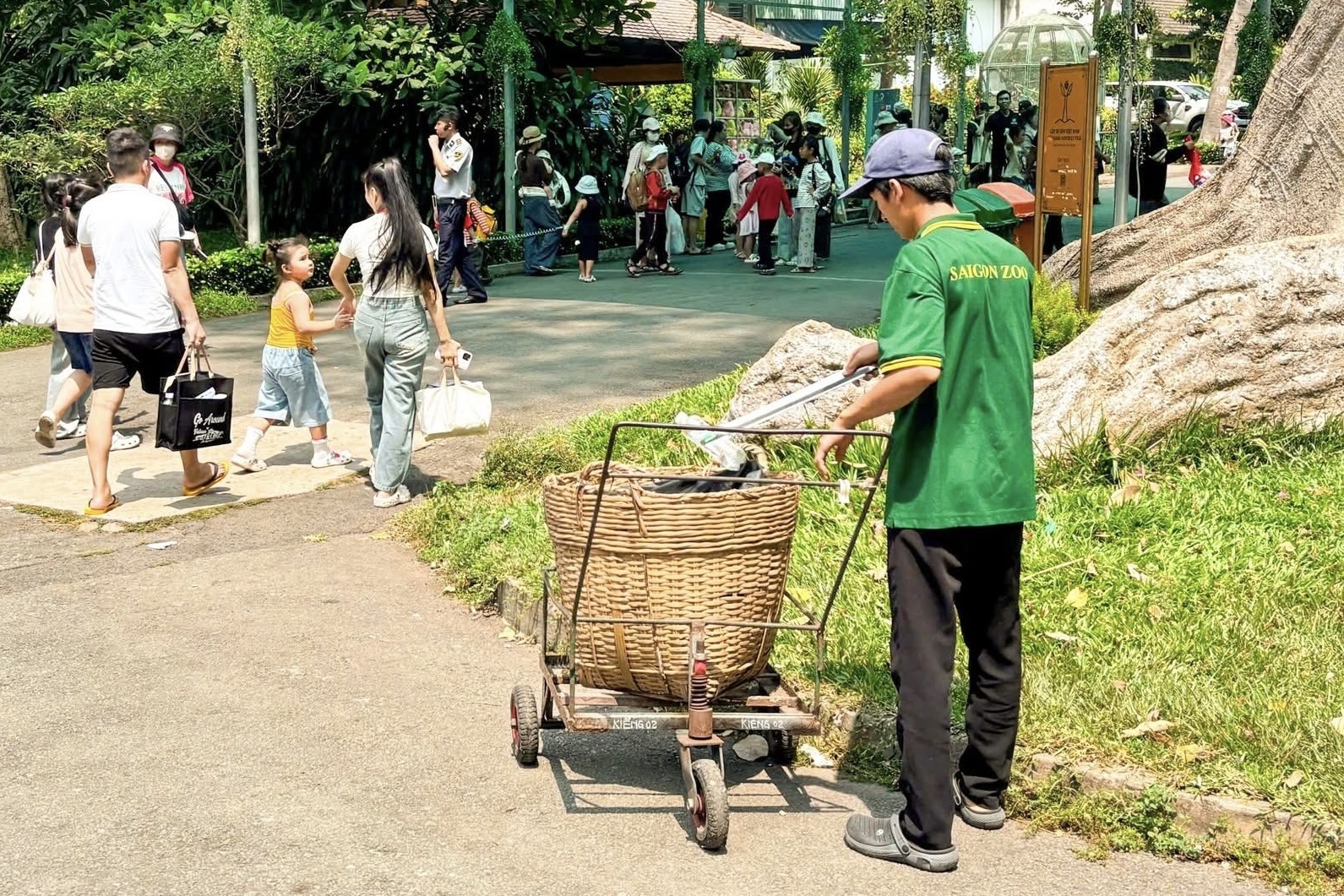 Bai dang cua Thao Cam Vien Sai Gon khien nhieu nguoi xot xa hinh anh