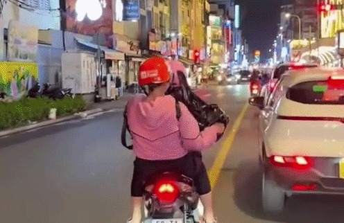 Cong an vao cuoc vu nguoi phu nu nghi rai vang ma xuong duong o TP.HCM hinh anh