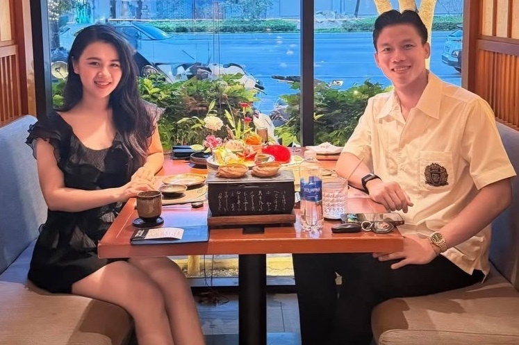 Que Ngoc Hai ky niem 10 nam yeu vo cuu hoa khoi DH Vinh hinh anh