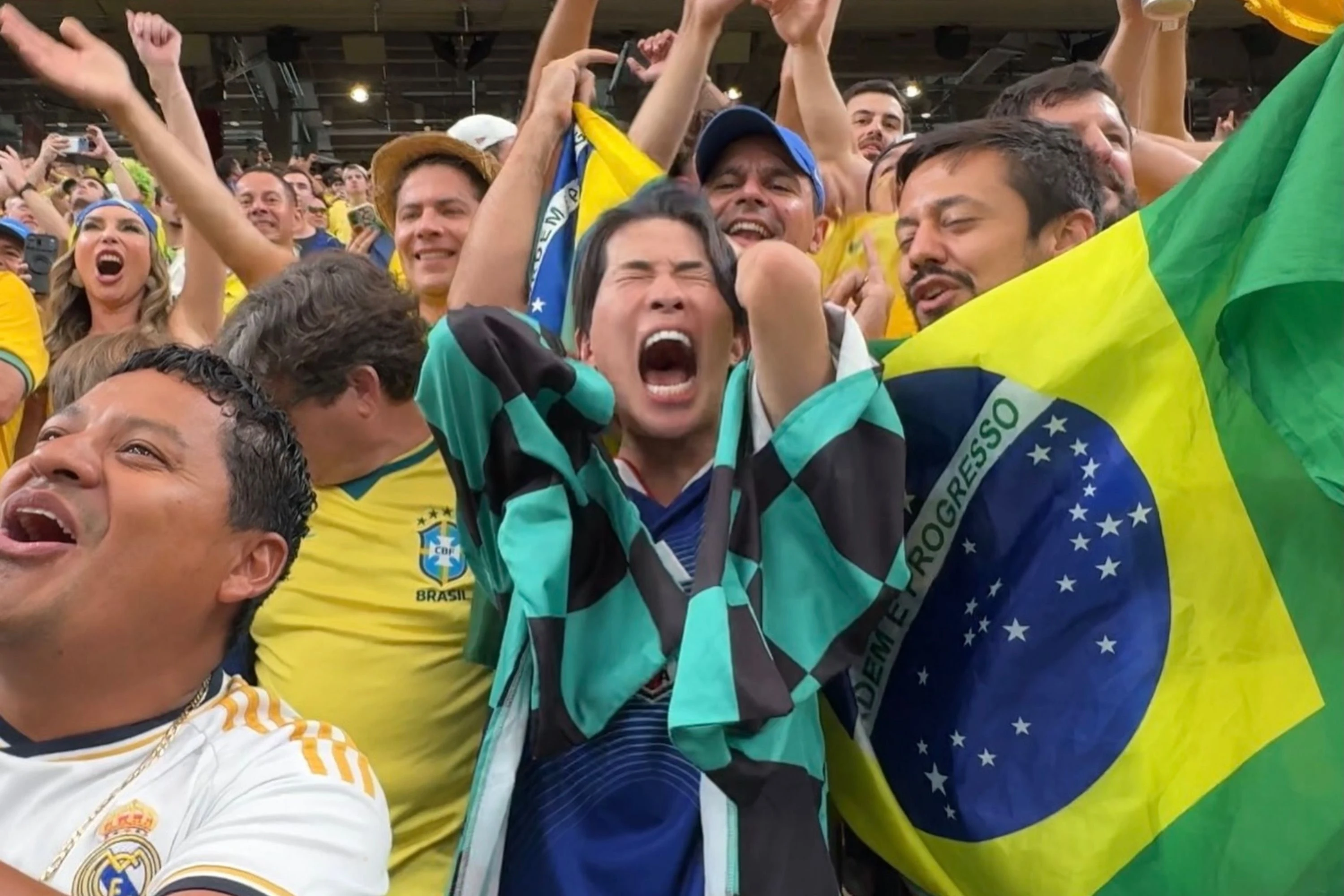 Danh tinh CDV Nhat Ban gao thet giua vong vay fan Brazil hinh anh