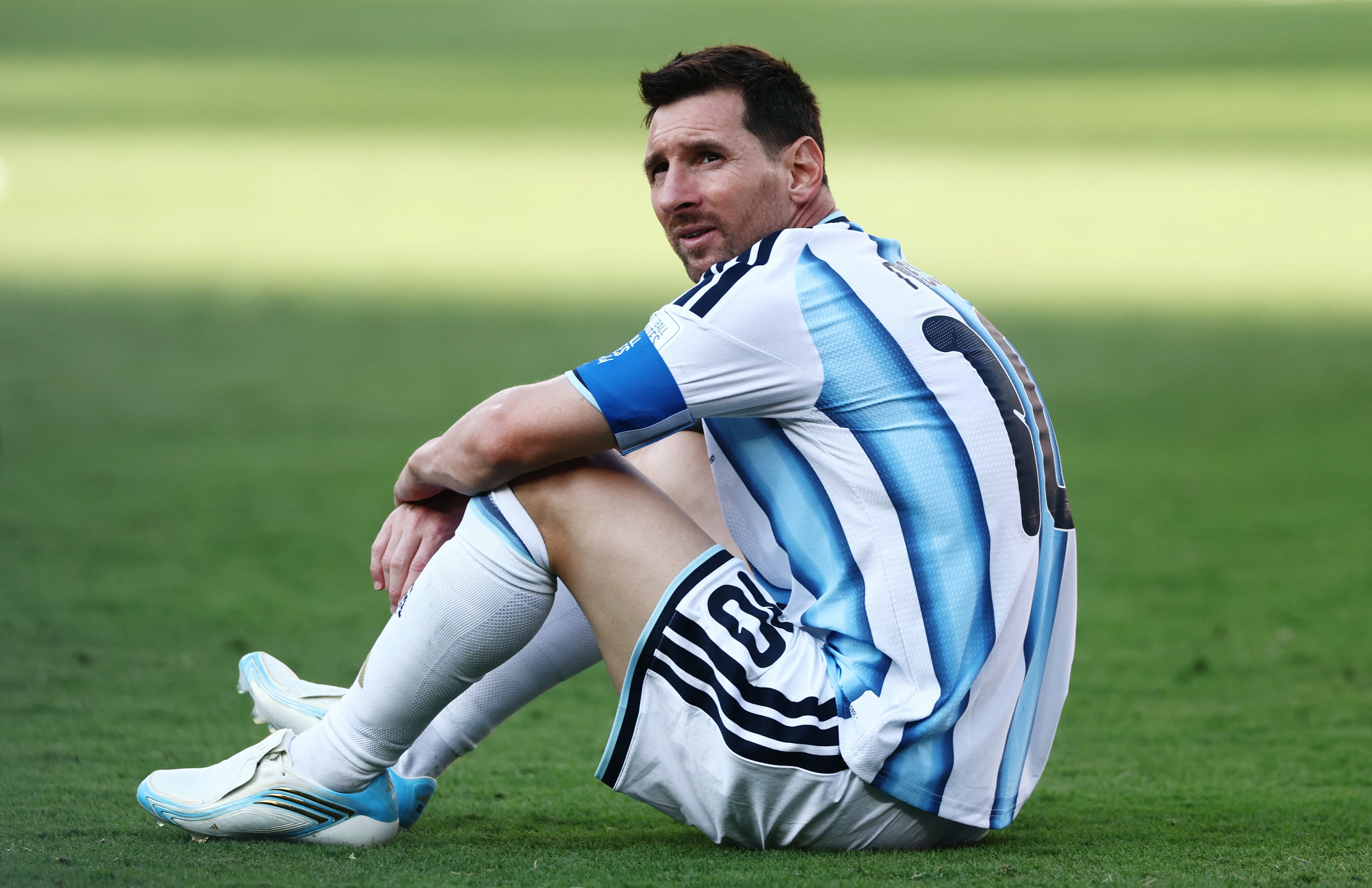 Tổng thống Argentina tuyên bố nghỉ toàn quốc tri ân Messi và đội tuyển