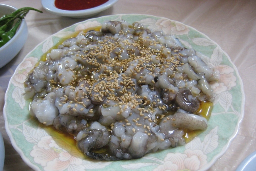 Bạch tuộc quá thông minh để nuôi làm thực phẩm?