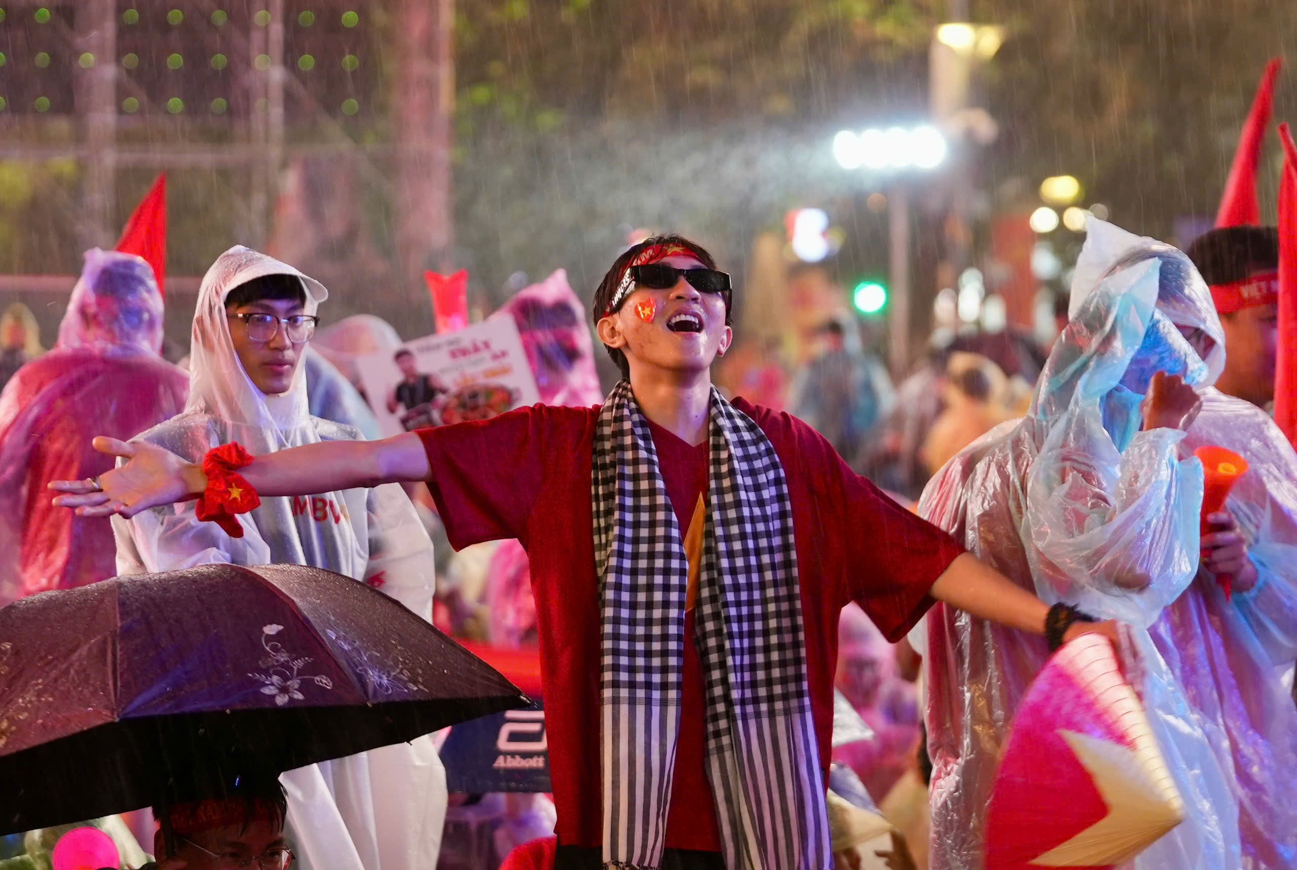CĐV Việt Nam ảnh 7
