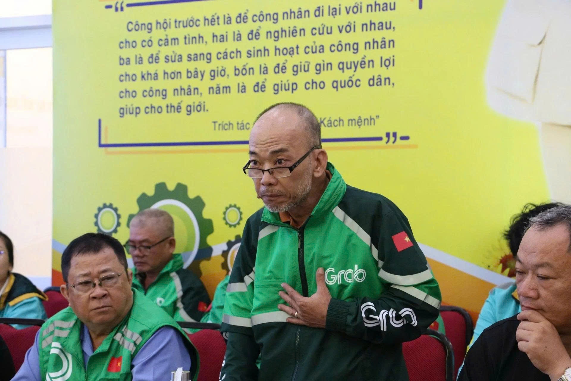 t&agrave;i xế ảnh 1