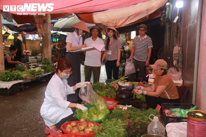 b&aacute;t b&uacute;n 10.000 đồng ảnh 4