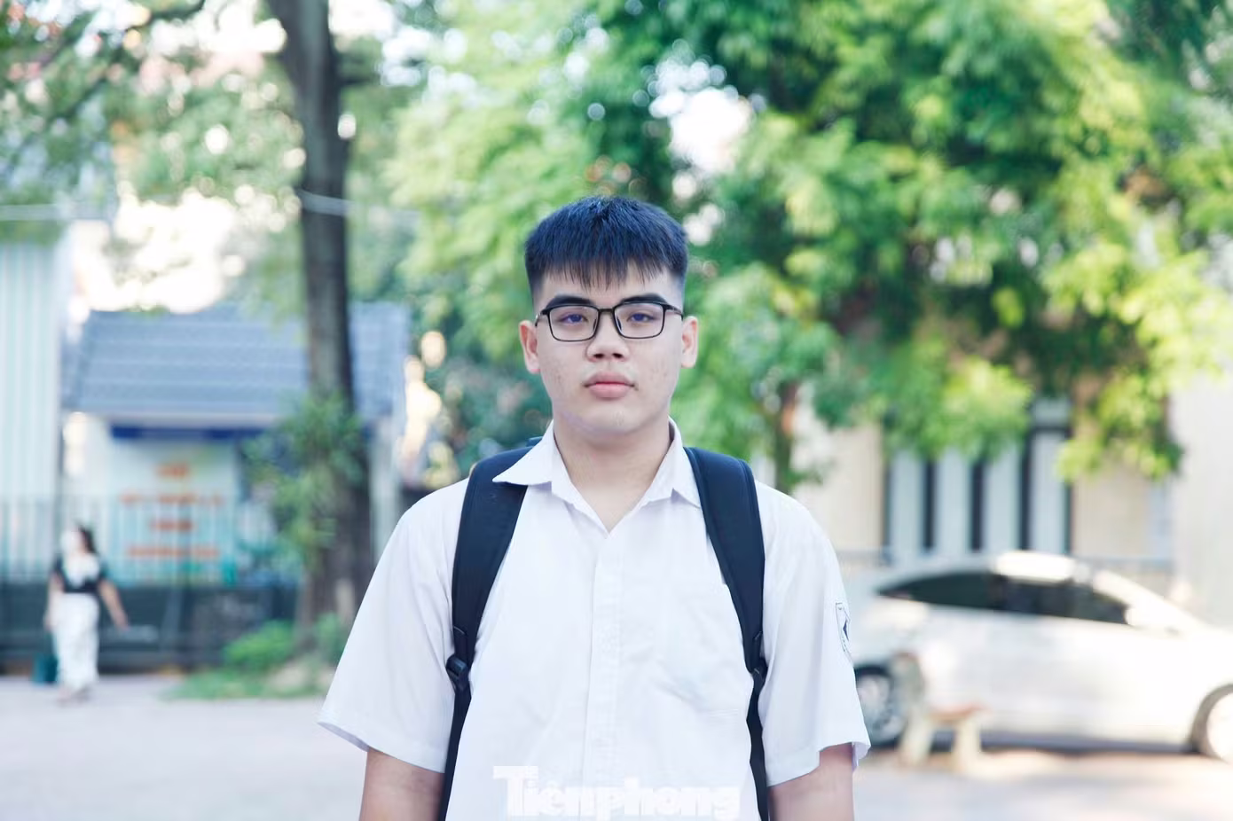 nam sinh ảnh 1