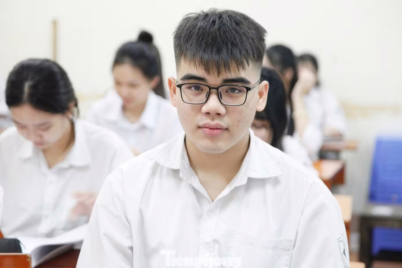 nam sinh ảnh 3