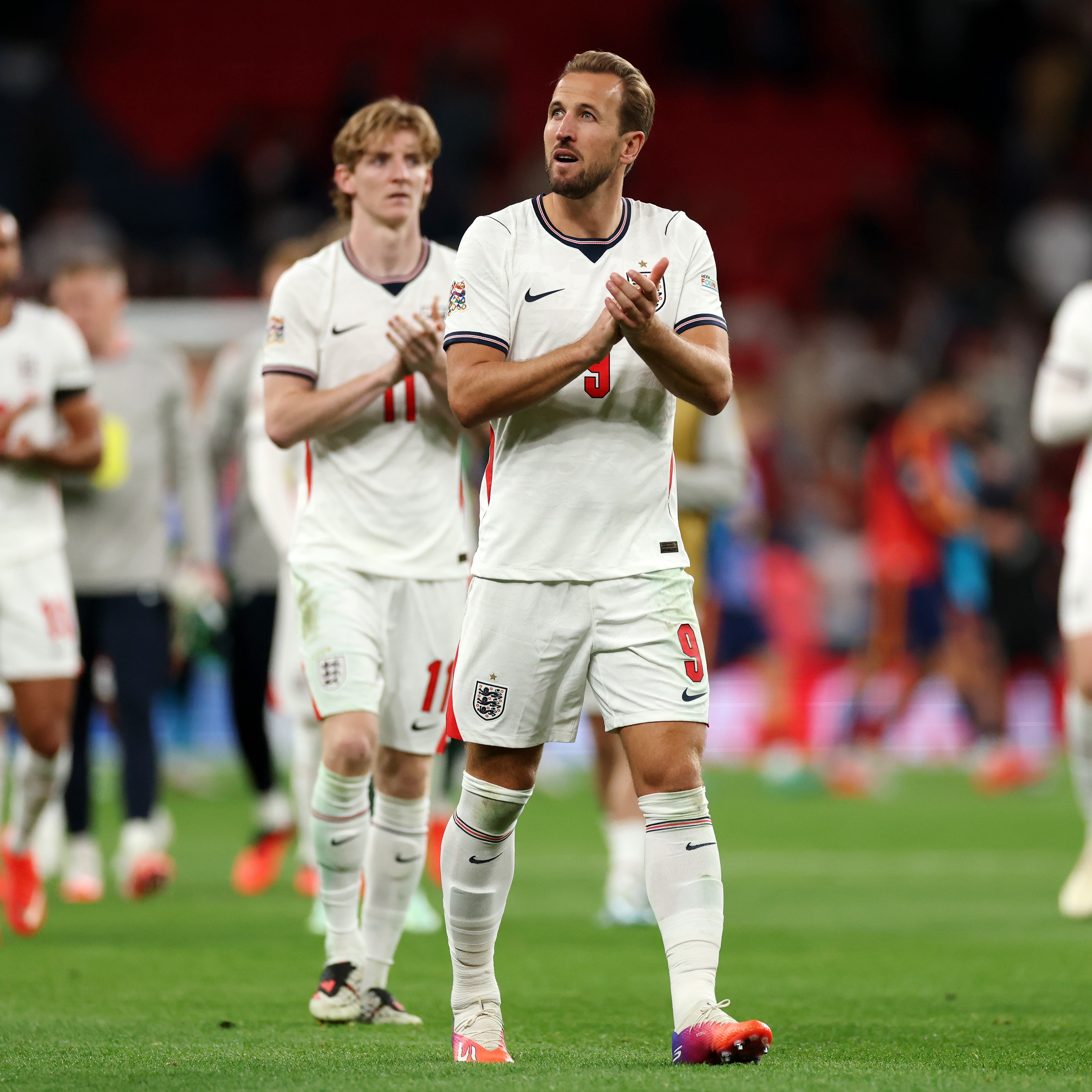 Harry Kane v&agrave; vợ ảnh 13