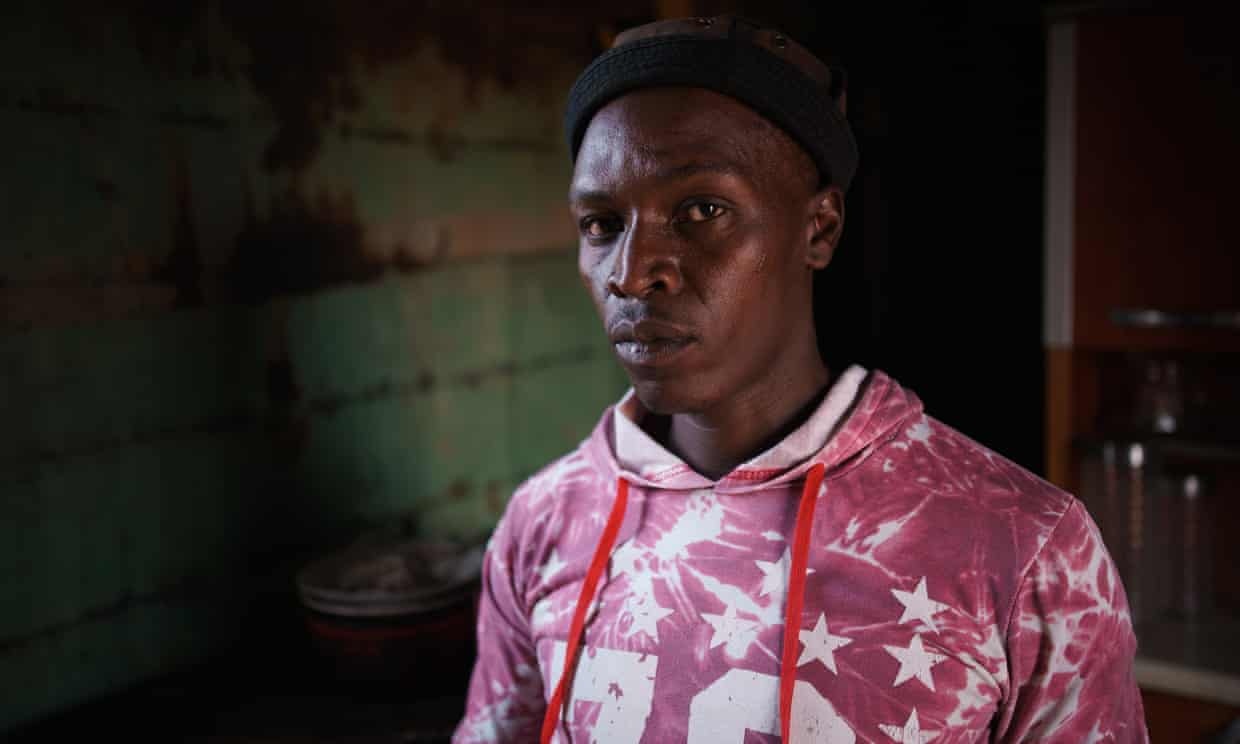 khai thac trai phep,  o nhiem khong khi anh 6