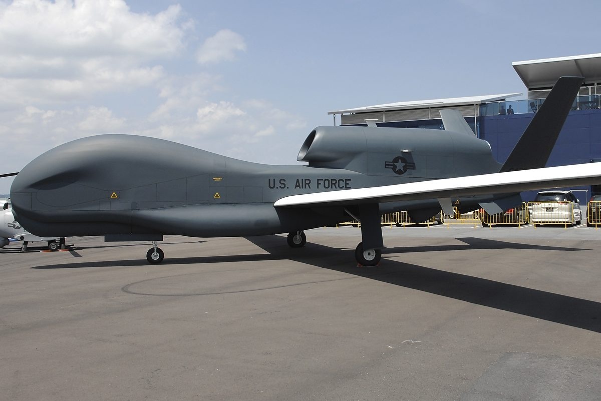 My to phong khong Nga ban ha may bay khong nguoi lai hinh anh