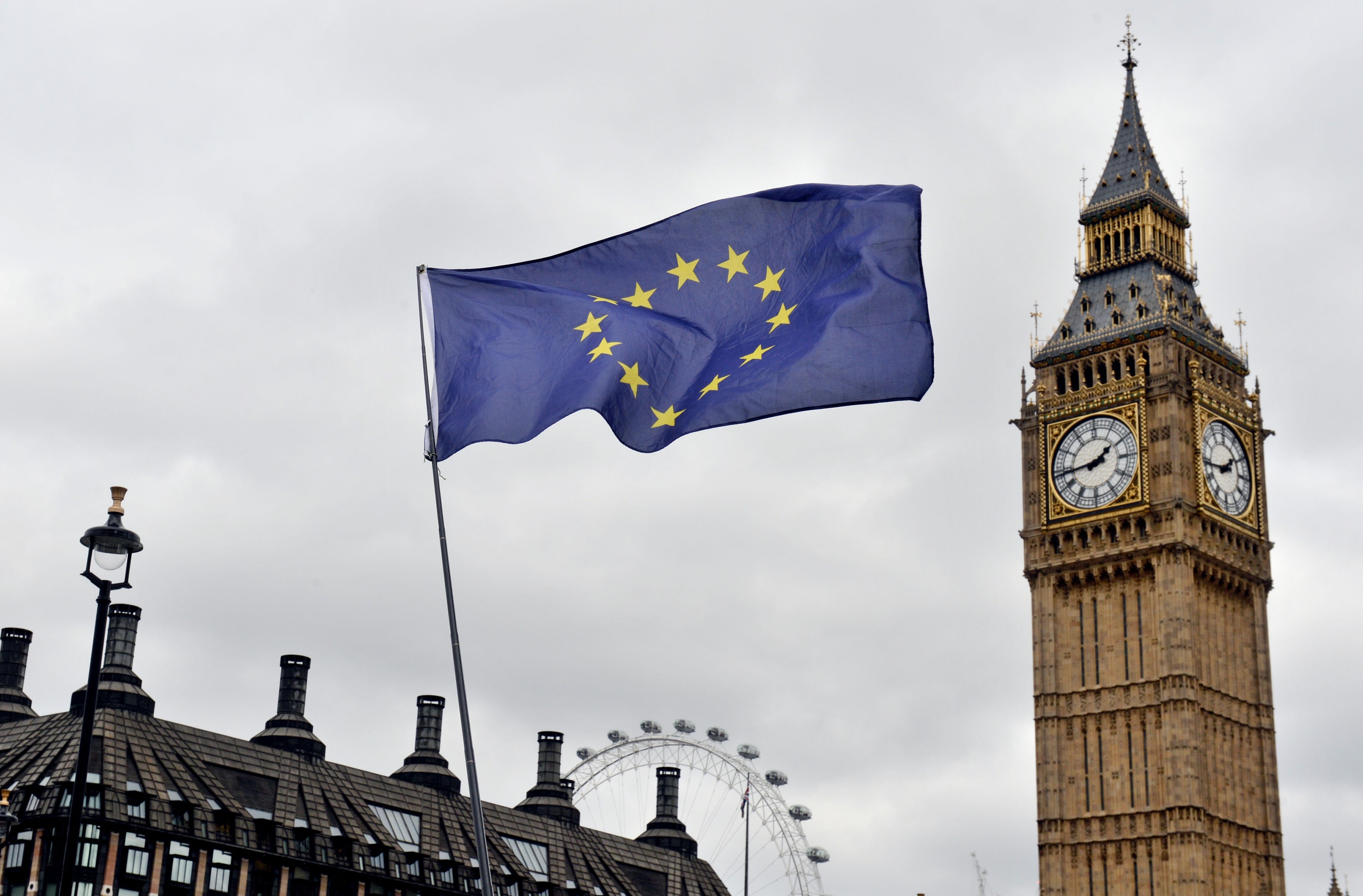 Nuoc Anh vua roi khoi EU hinh anh