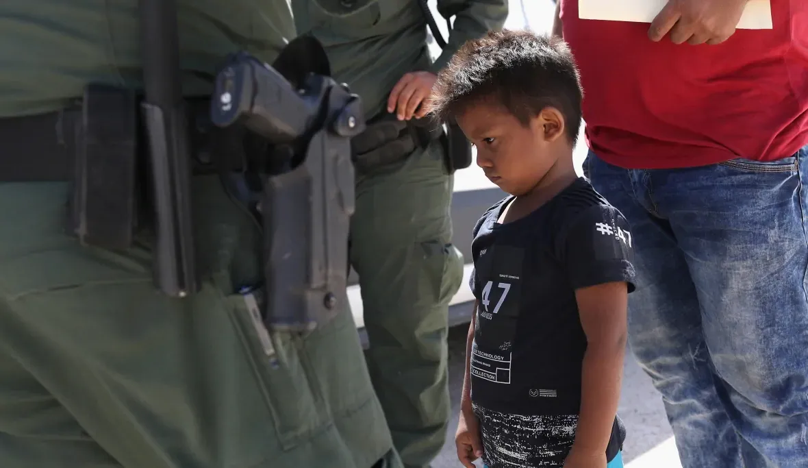 tuong bien gioi,  bien gioi My Mexico,  nguoi di cu,  nhap cu trai phep anh 1