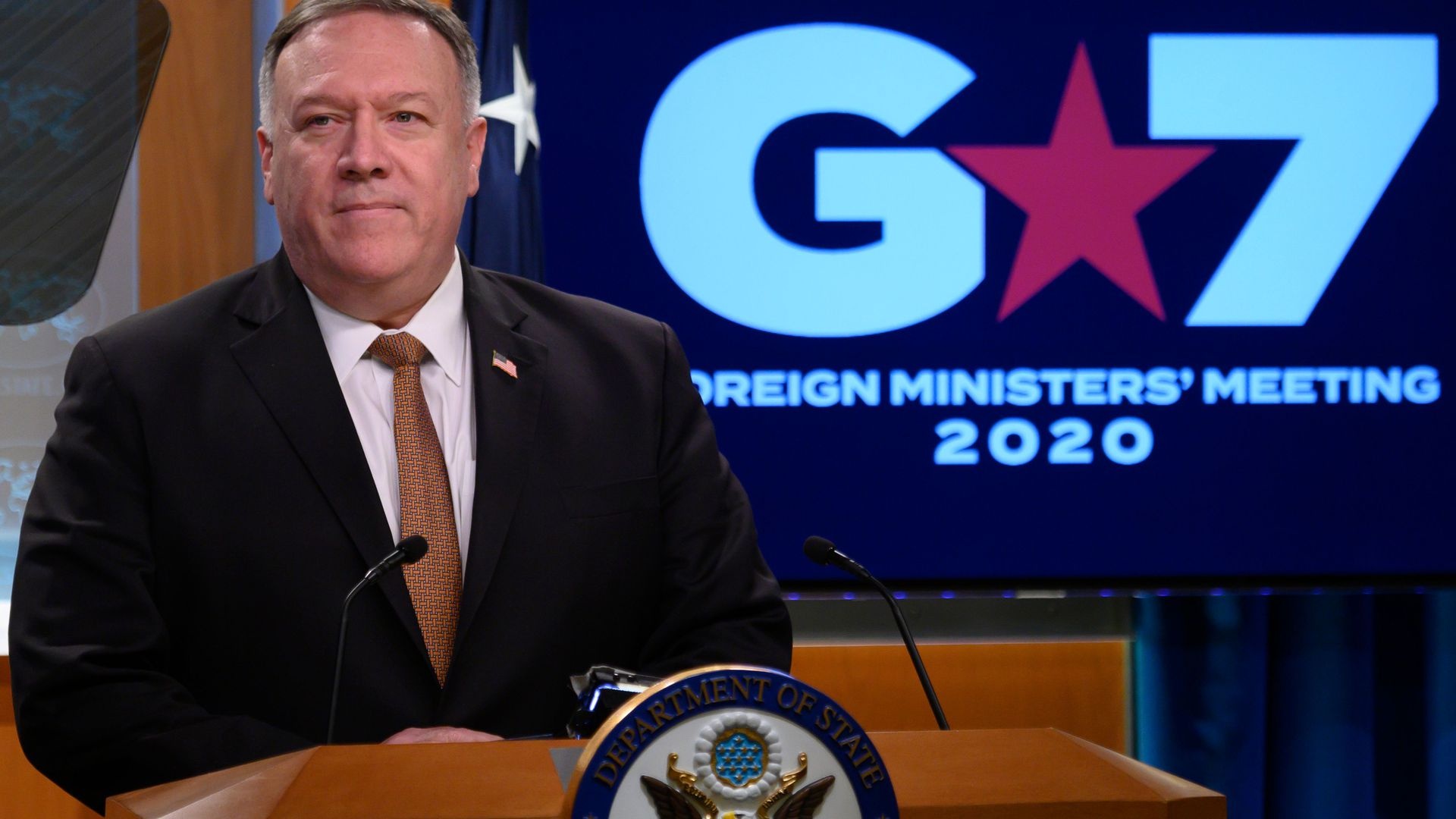 Lo nhip trong cuoc chien chong Covid-19, My co bi Trung Quoc lan buoc? hinh anh