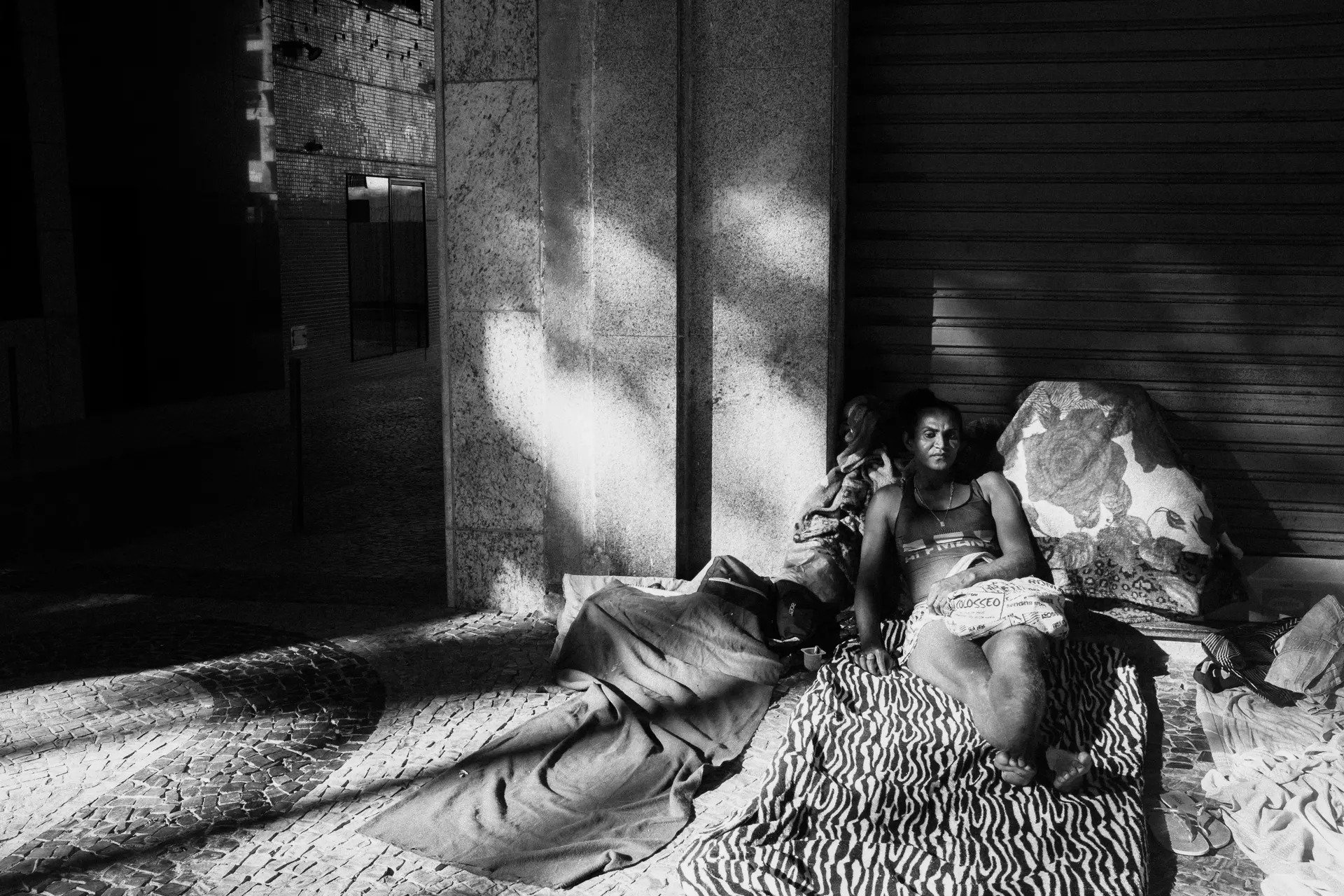 gai mai dam,  nguoi chuyen gioi,  dich COVID-19,  virus corona,  cong dong lgbtq anh 2