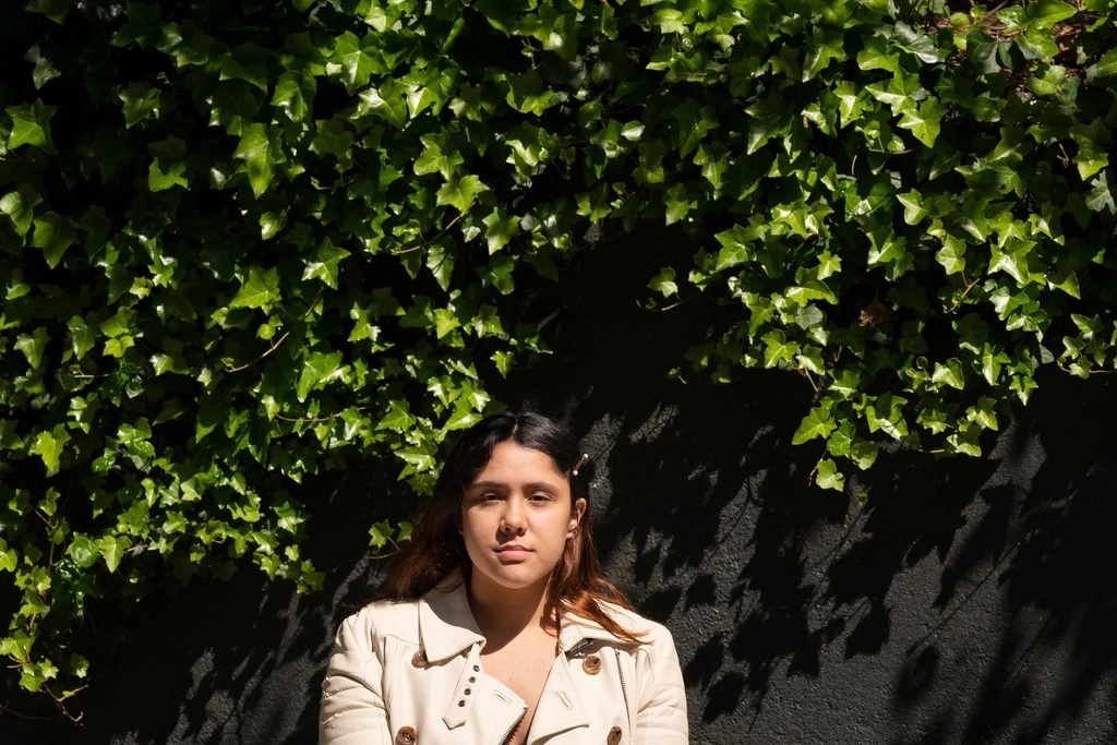 Thieu nu bi ep ban dam vao dai hoc de doi doi, nhung Covid-19 ap toi hinh anh