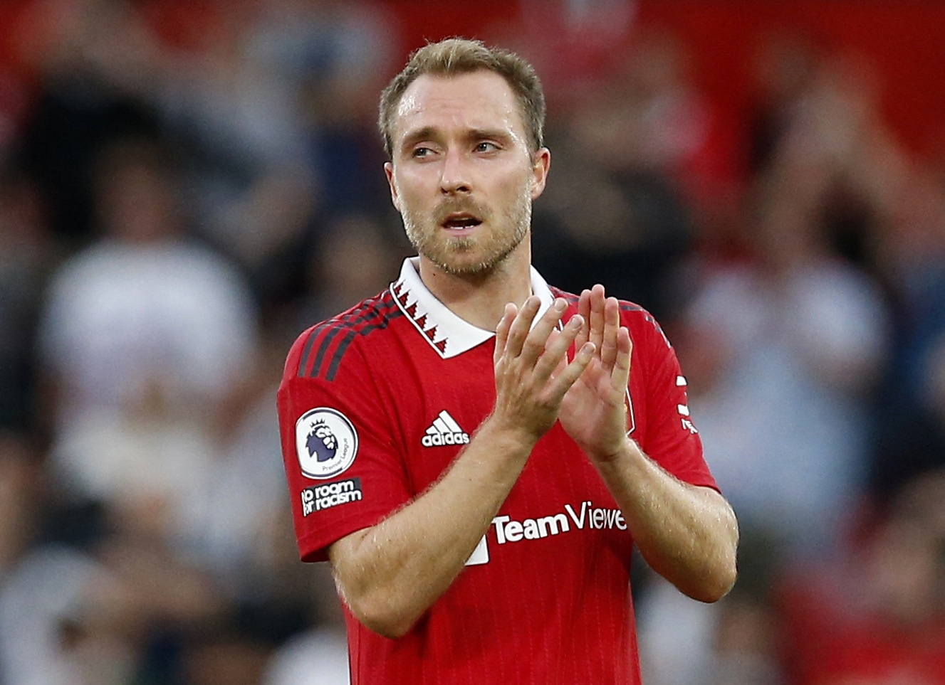 Eriksen ca ngoi McTominay hinh anh