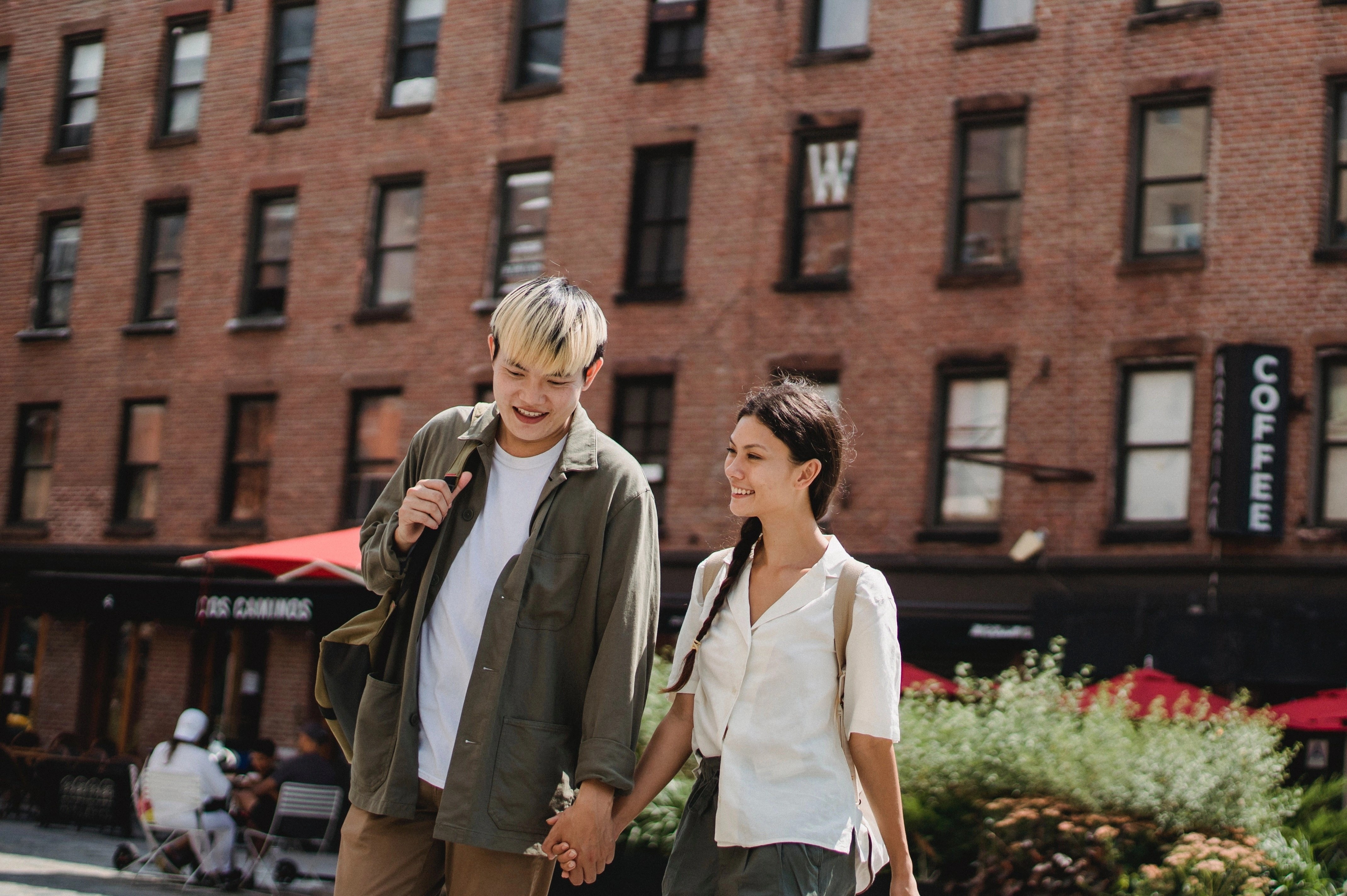 Bat den xanh trong tinh yeu hinh anh