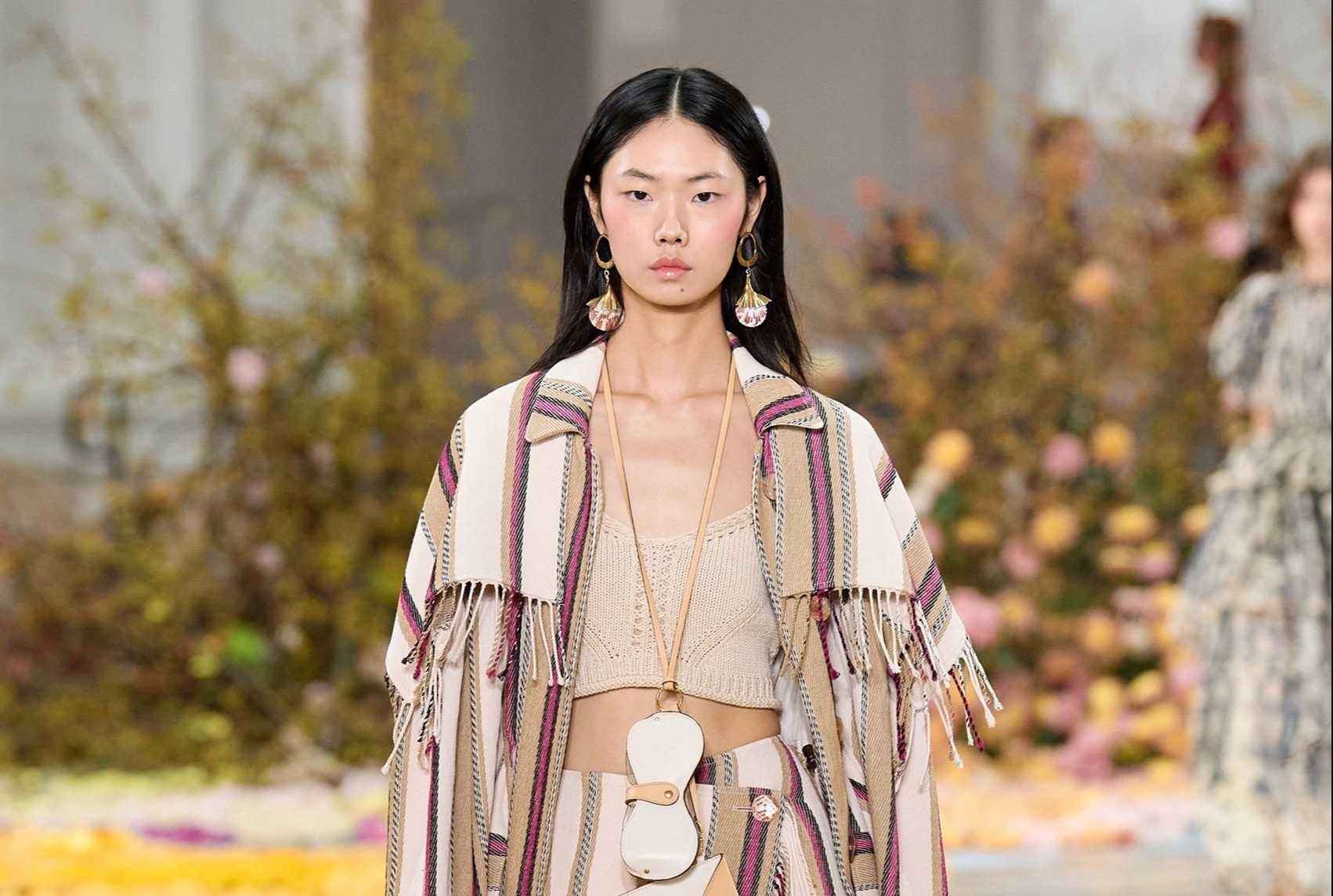 4 phu kien duoc du doan thanh xu huong nam 2023 hinh anh