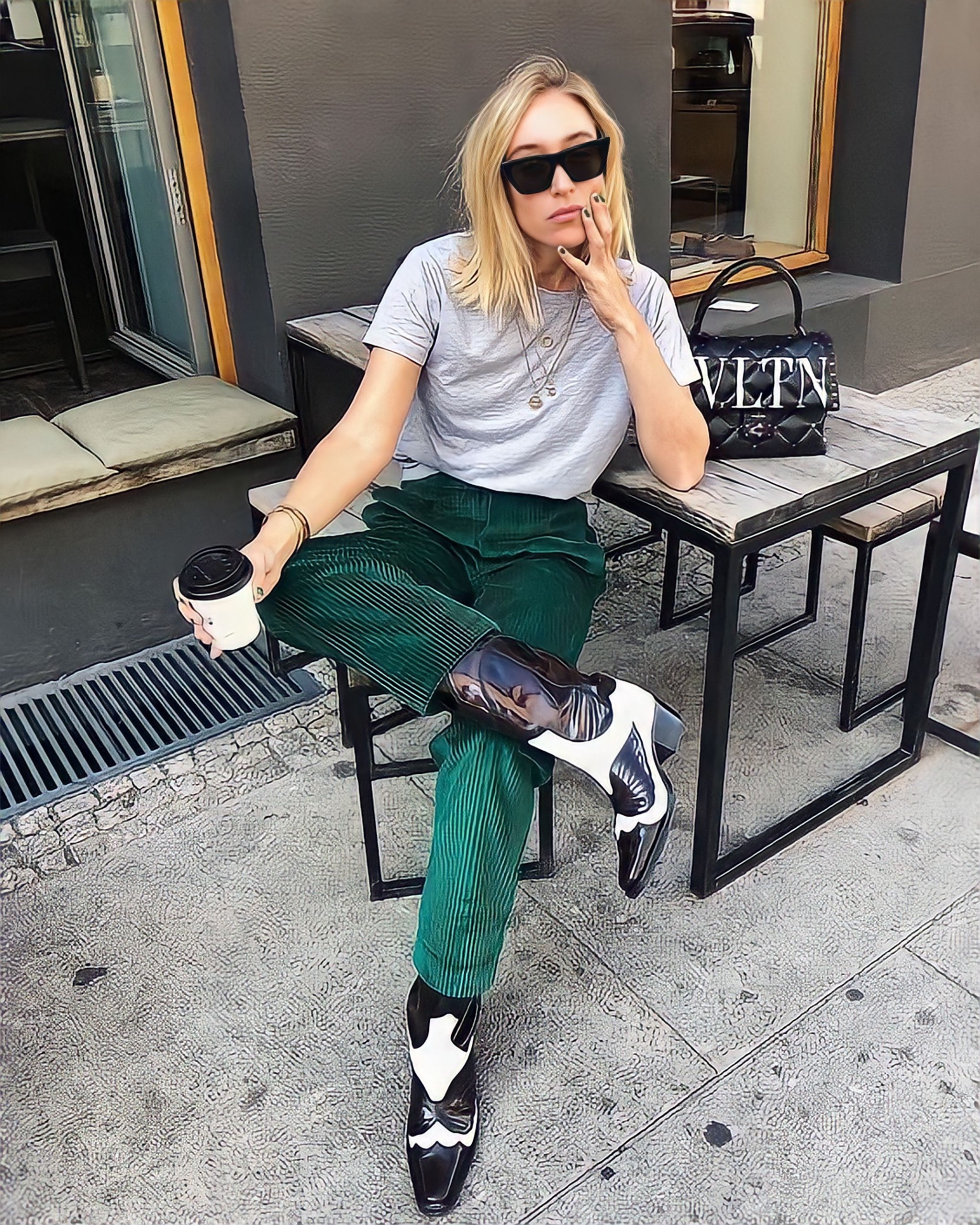 Mac gi cung cowboy boots anh 9