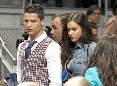 Irina ho bao cung Ronaldo di xem bong ro hinh anh