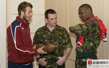 Nhung vo lua ‘bom tan’ lang tuc cau ngay Ca thang tu hinh anh