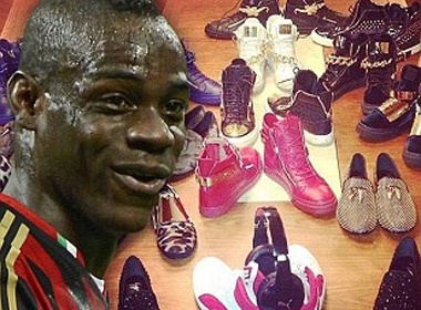Bo suu tap giay doc cua Balotelli hinh anh