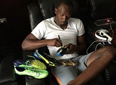 Tia chop Usain Bolt tiec dut ruot vi mat giay 600 trieu hinh anh