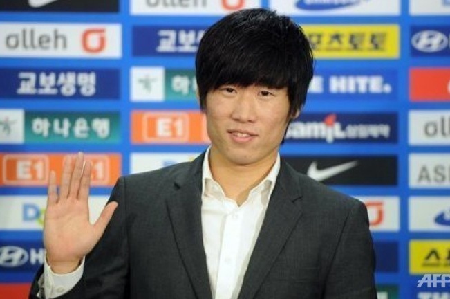Park Ji-sung tuyen bo giai nghe hinh anh