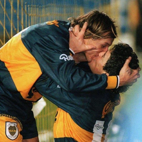 Nhung man khoa moi dong tinh di vao lich su bong da hinh anh