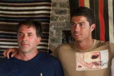 Ronaldo và người bạn thiếu thời Albert.