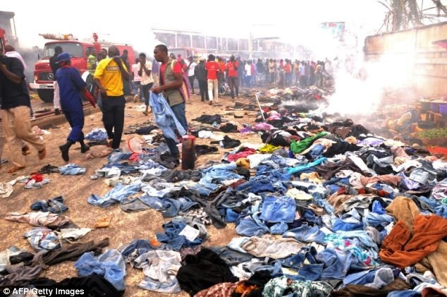 No bom kinh hoang tai san bong, 40 nguoi tu vong hinh anh