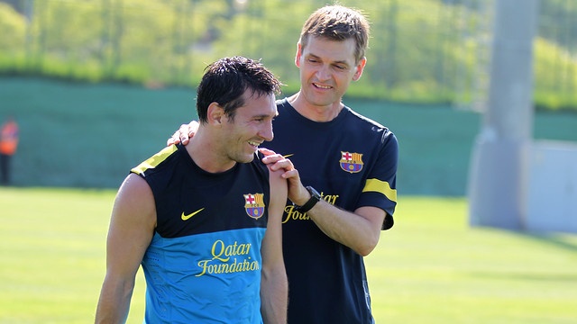 Hop dong bom tan cua Messi va loi hua voi nguoi thay qua co hinh anh