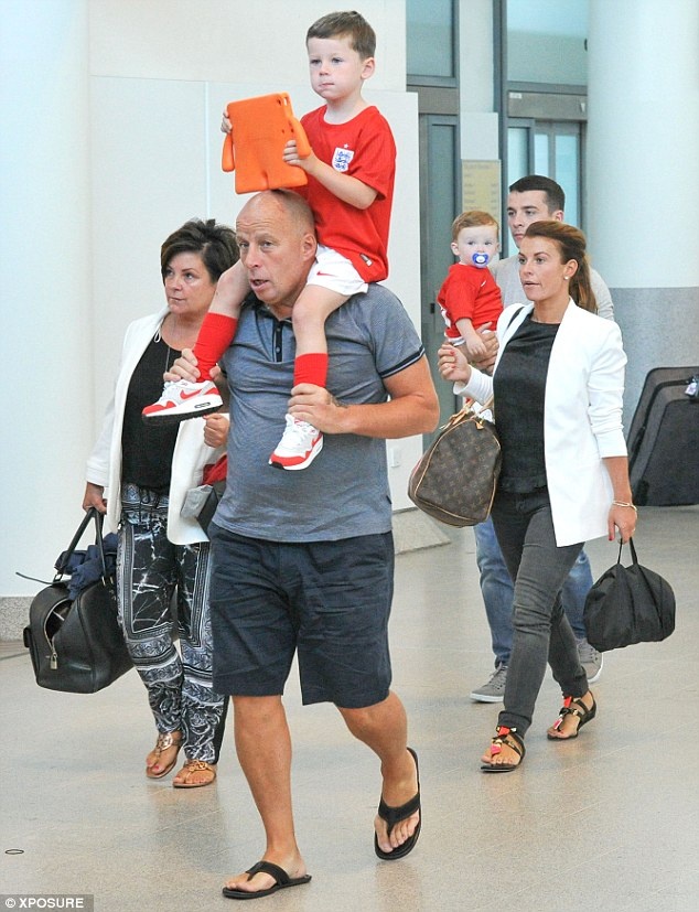 Gia dinh nha Rooney do bo xuong Brazil hinh anh