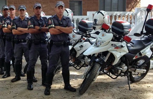 Ronaldo duoc bao ve nhu nguyen thu quoc gia tai Brazil hinh anh