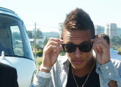 Neymar thanh thoi di dao sau man thua soc cua Brazil hinh anh