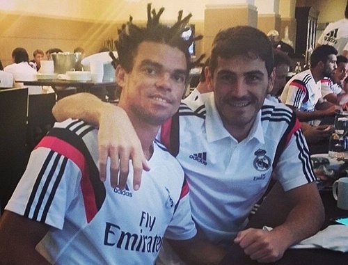 Pepe khoe toc moi sieu di truoc them mua giai moi hinh anh