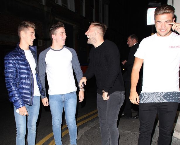 Tan binh 27 trieu bang tiec tung thau dem ngay M.U thua tran hinh anh