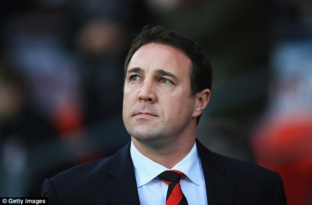 HLV mat viec vi phan biet chung toc, miet thi dan dong tinh hinh anh