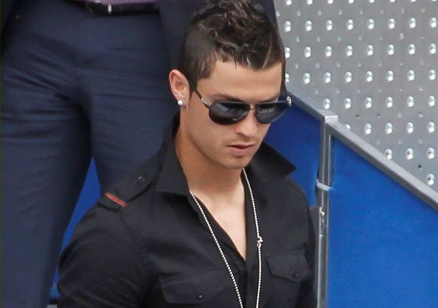 Nhung tai tu bong da hap dan nhat hanh tinh hinh anh