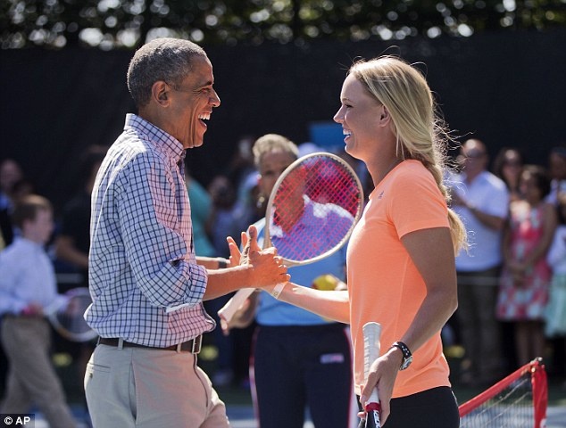 Wozniacki so tai tennis voi Tong thong Obama tai Nha Trang hinh anh