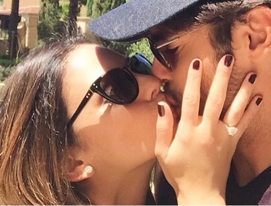 Theo chan sao 14/4: Kaka bay to tinh cam voi vo du ly hon hinh anh