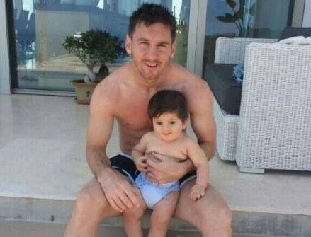 Theo chan sao: Messi tap chay cung con trai truoc mua giai hinh anh
